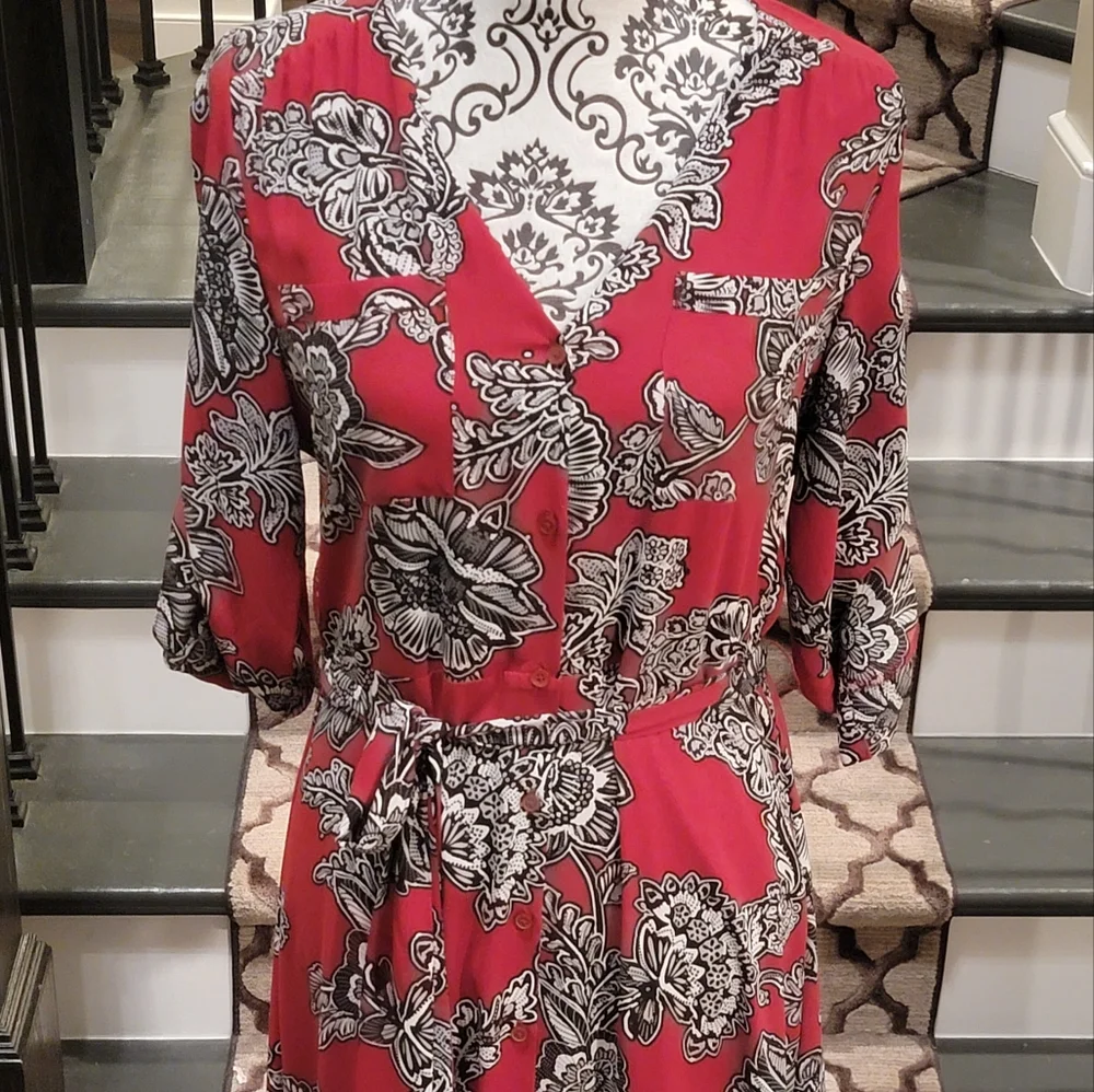 Express Ladies Maxi Dress - Picture 2 of 5